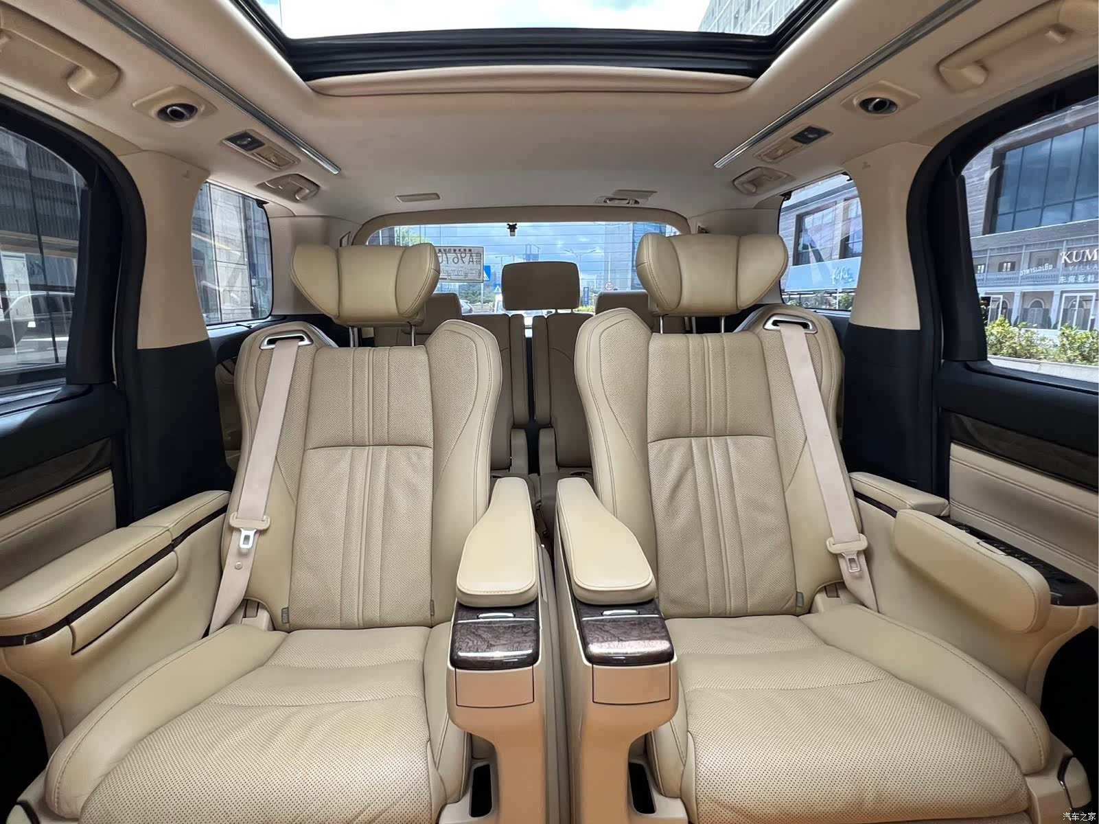 Toyota Alphard, 2018 14