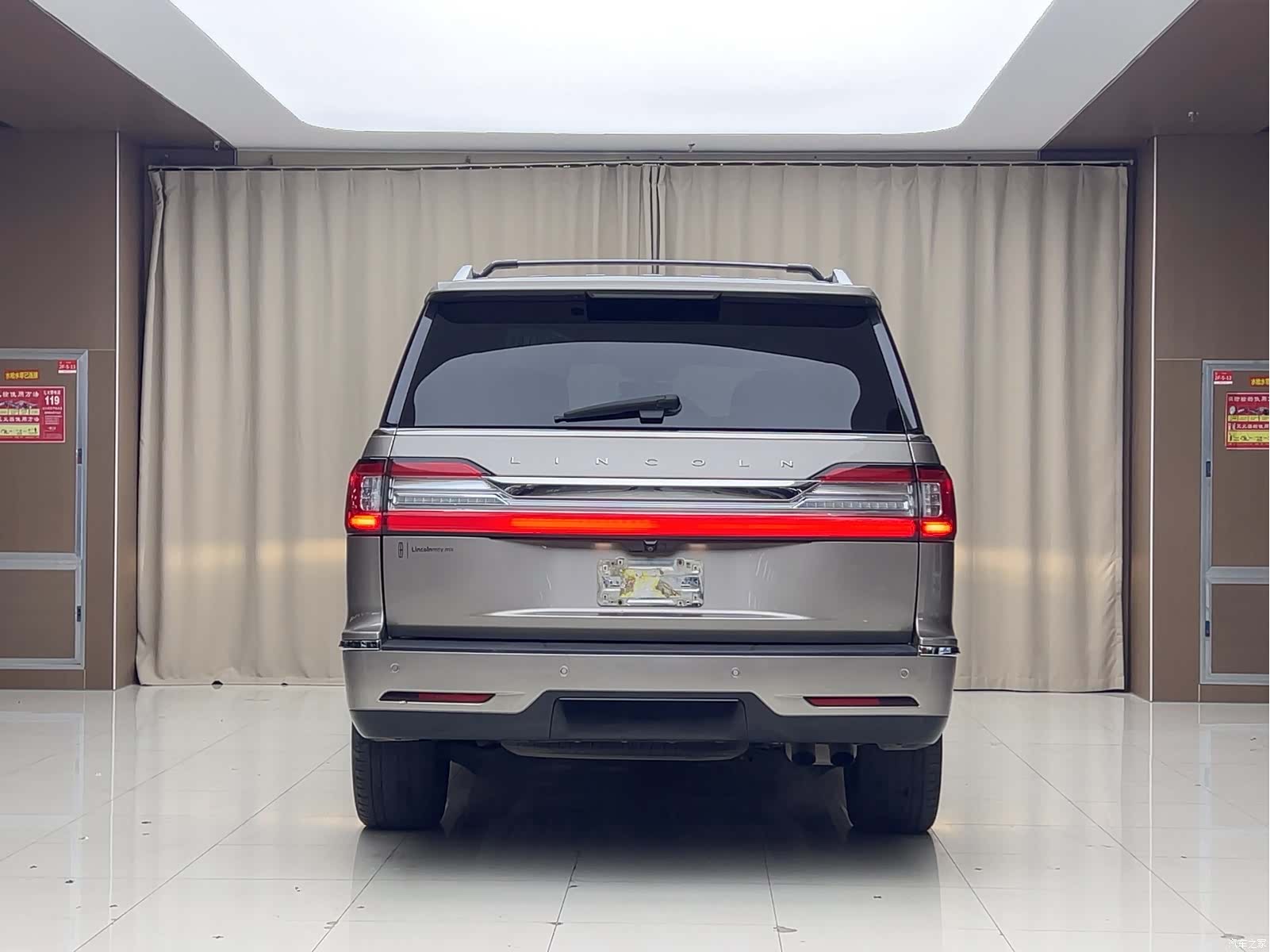 Lincoln Navigator, 2018 18