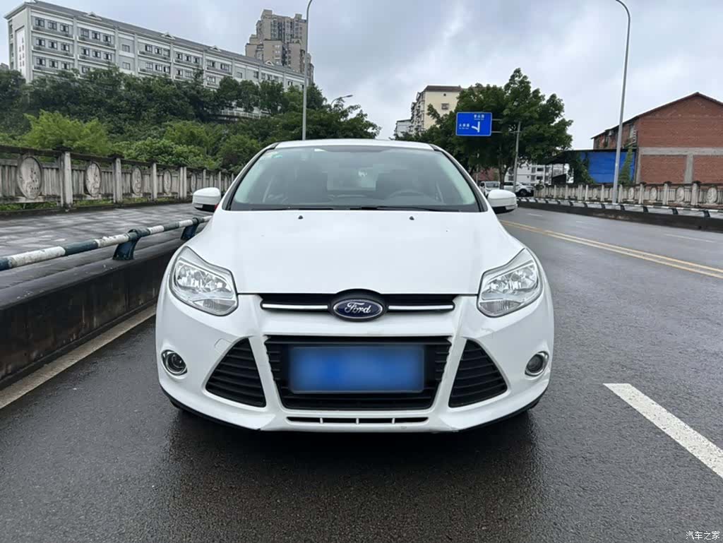 Ford Focus, 2014 10