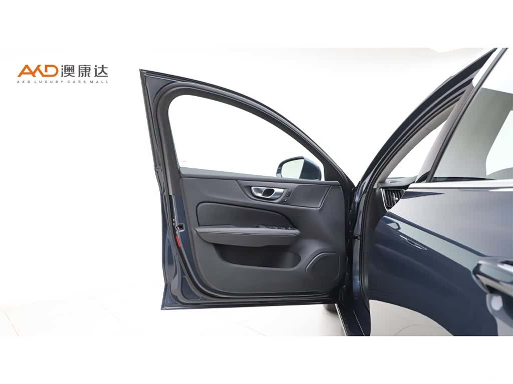 Volvo V60, 2023 10