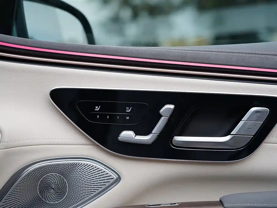 Mercedes-Benz EQS SUV