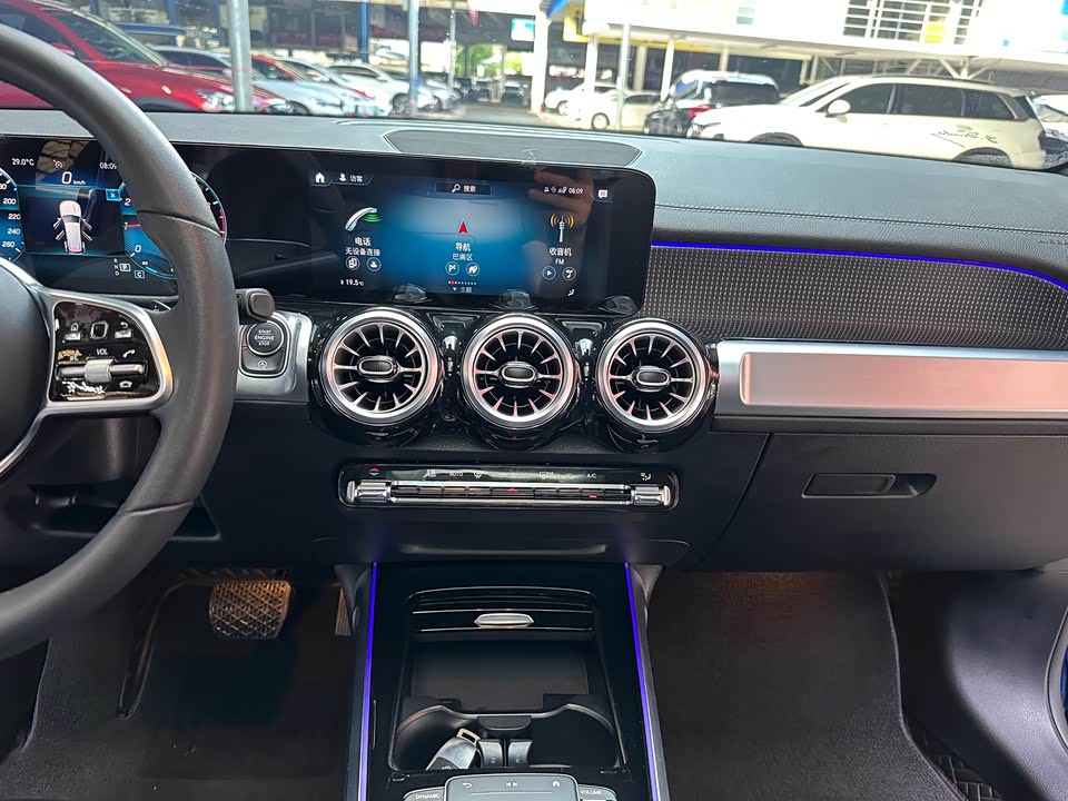 Mercedes-Benz GLB Mercedes-Benz GLB
