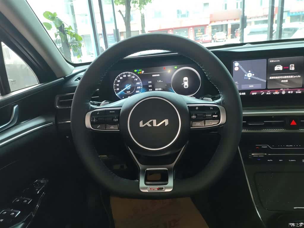 Kia K5, 2022 11