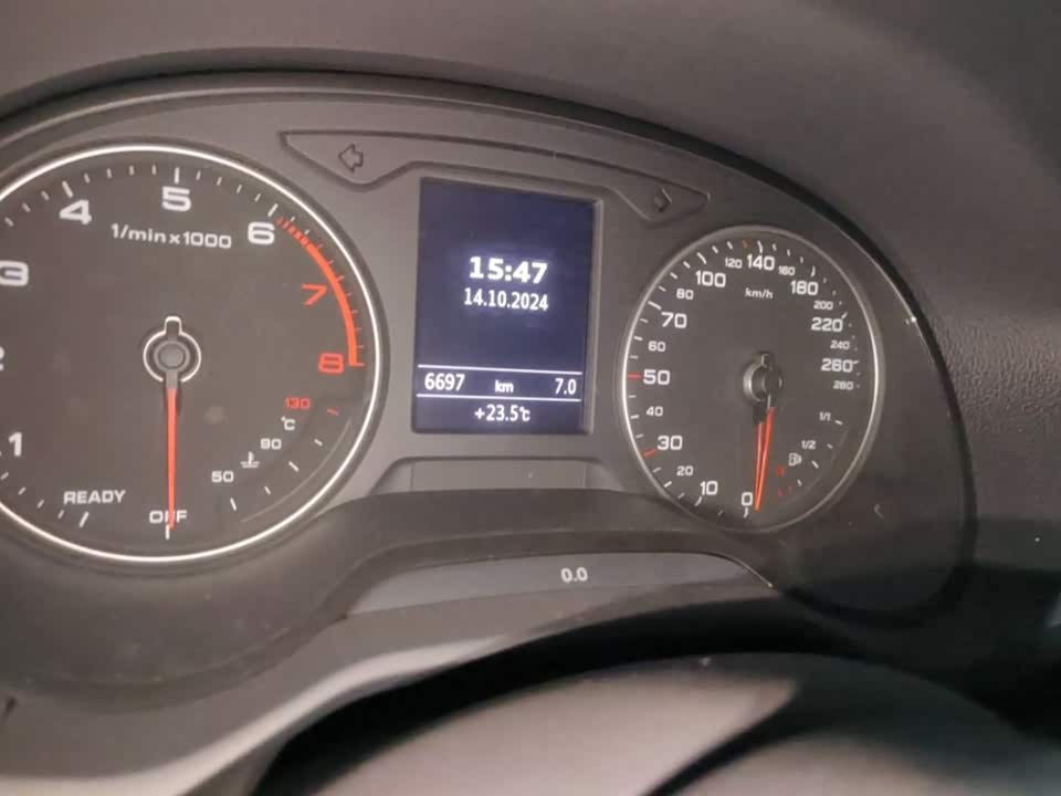 Audi Q2L Audi Q2L