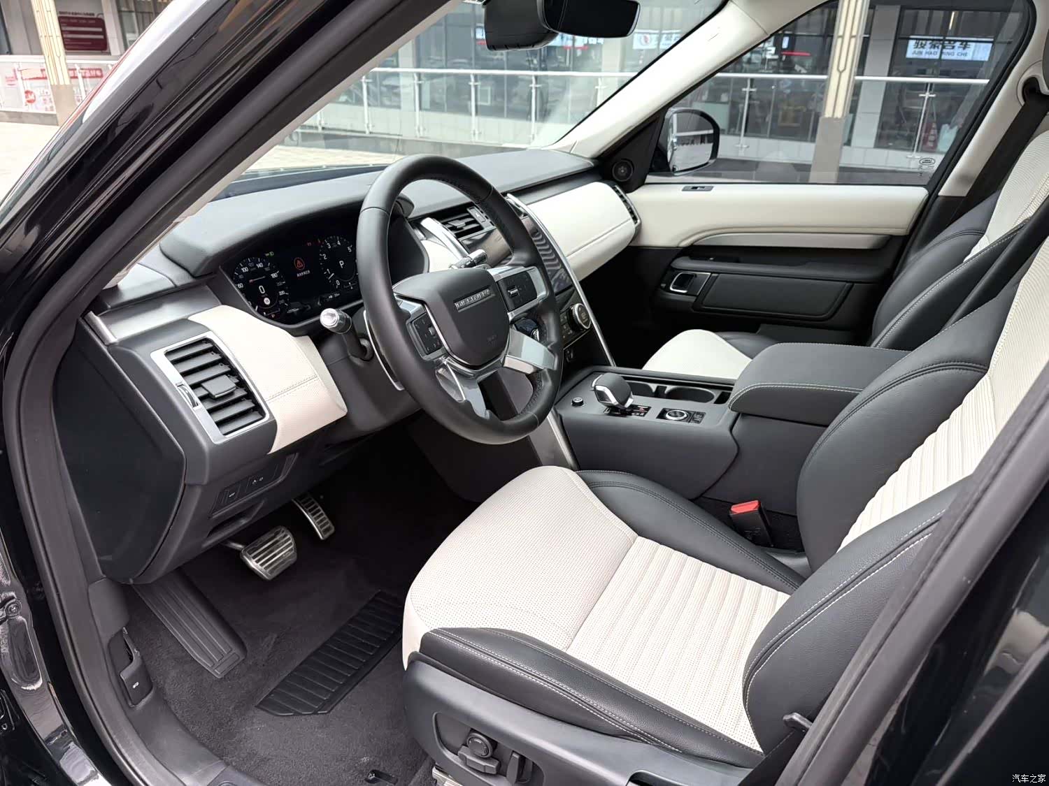 Land Rover Discovery, 2021 4
