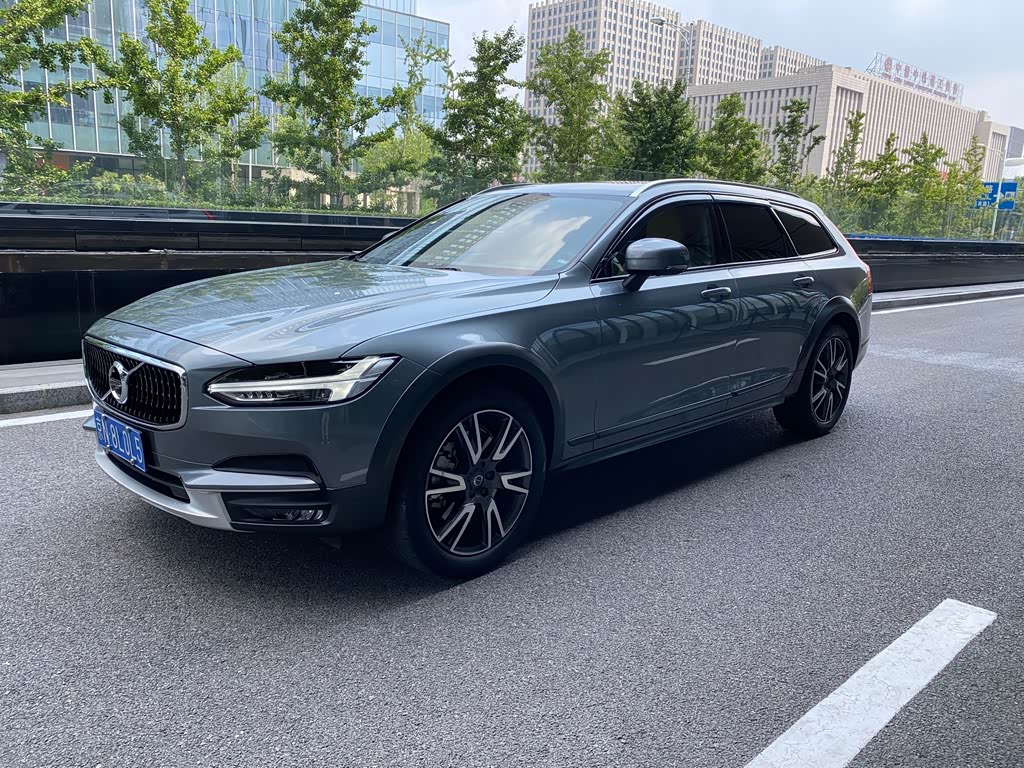 Volvo V90