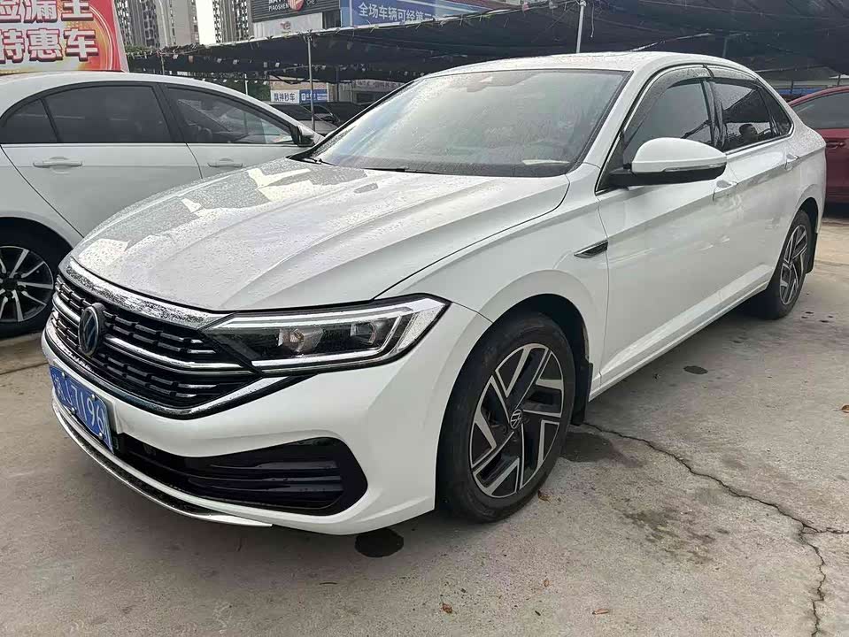 Volkswagen Sagitar