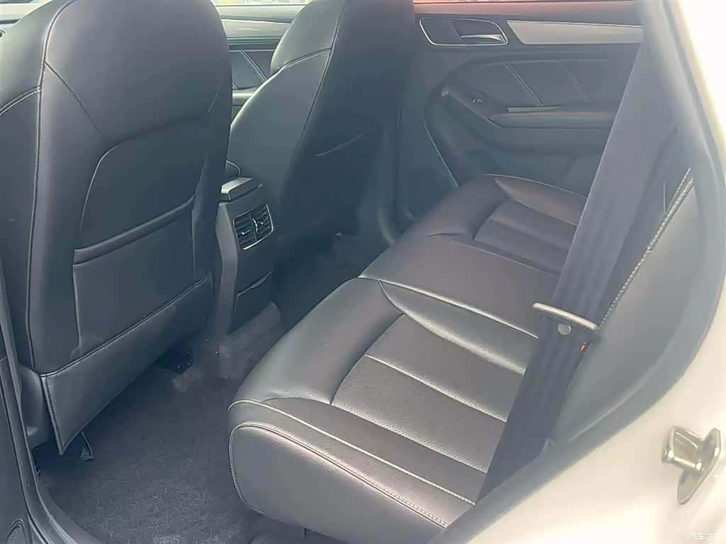 Roewe RX5, 2018 11