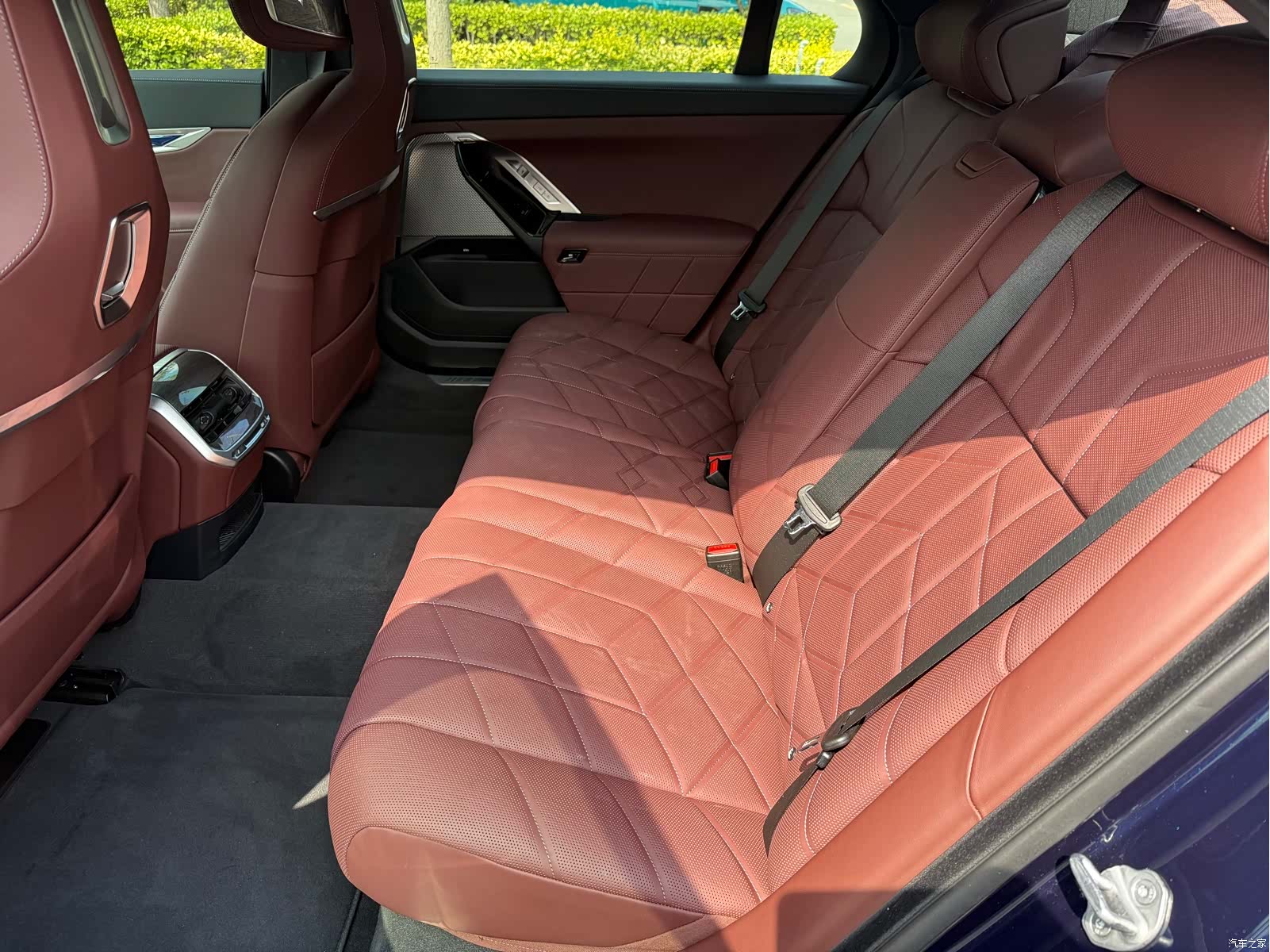 BMW i7, 2025 7
