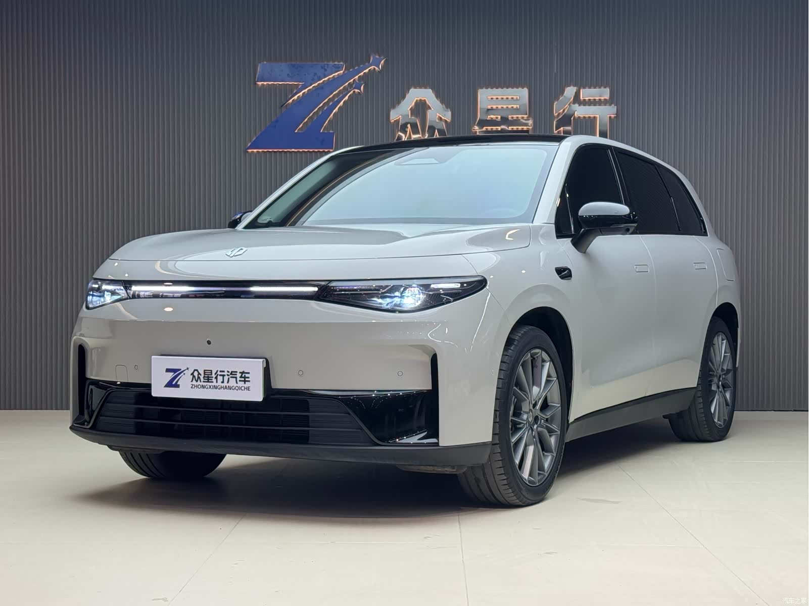 Leapmotor C10