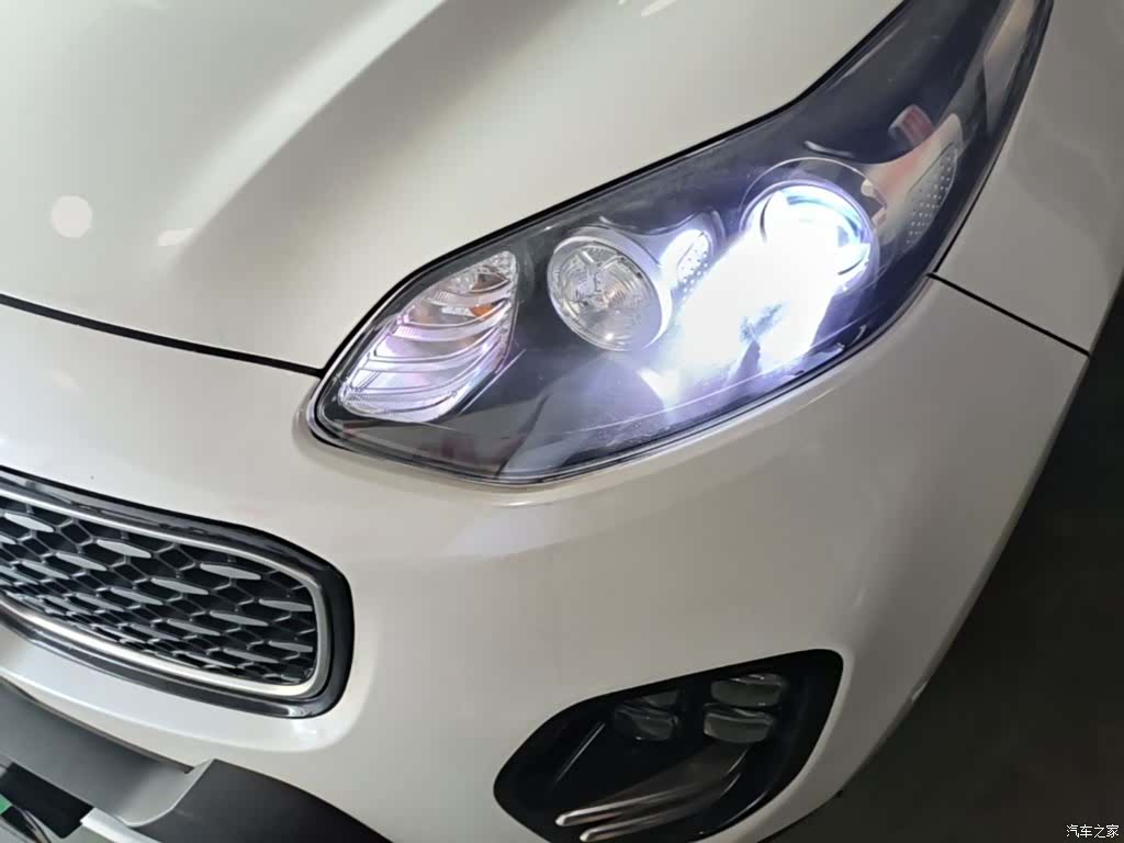 Kia KX5, 2016 24
