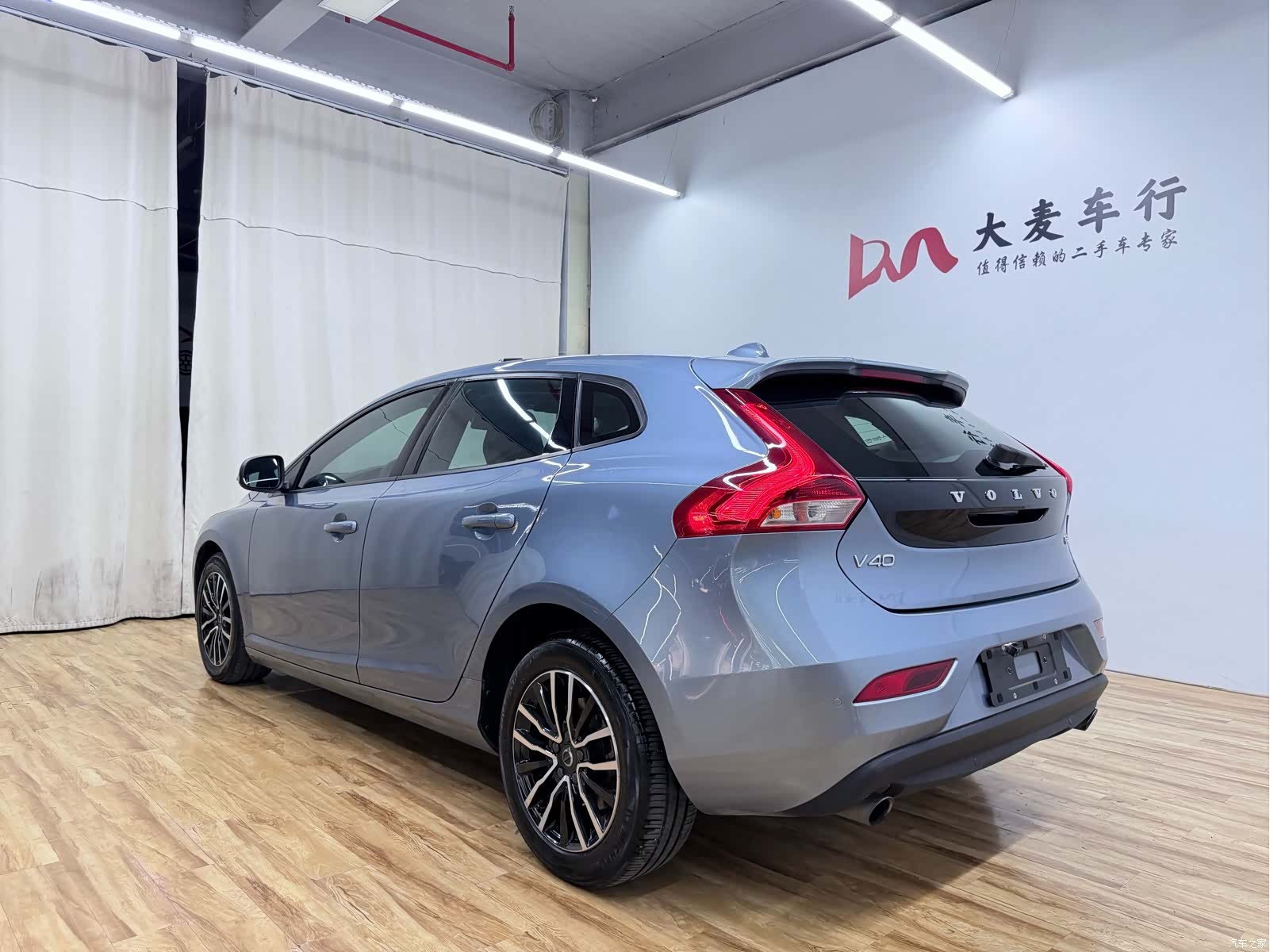 Volvo V40, 2018 все фото