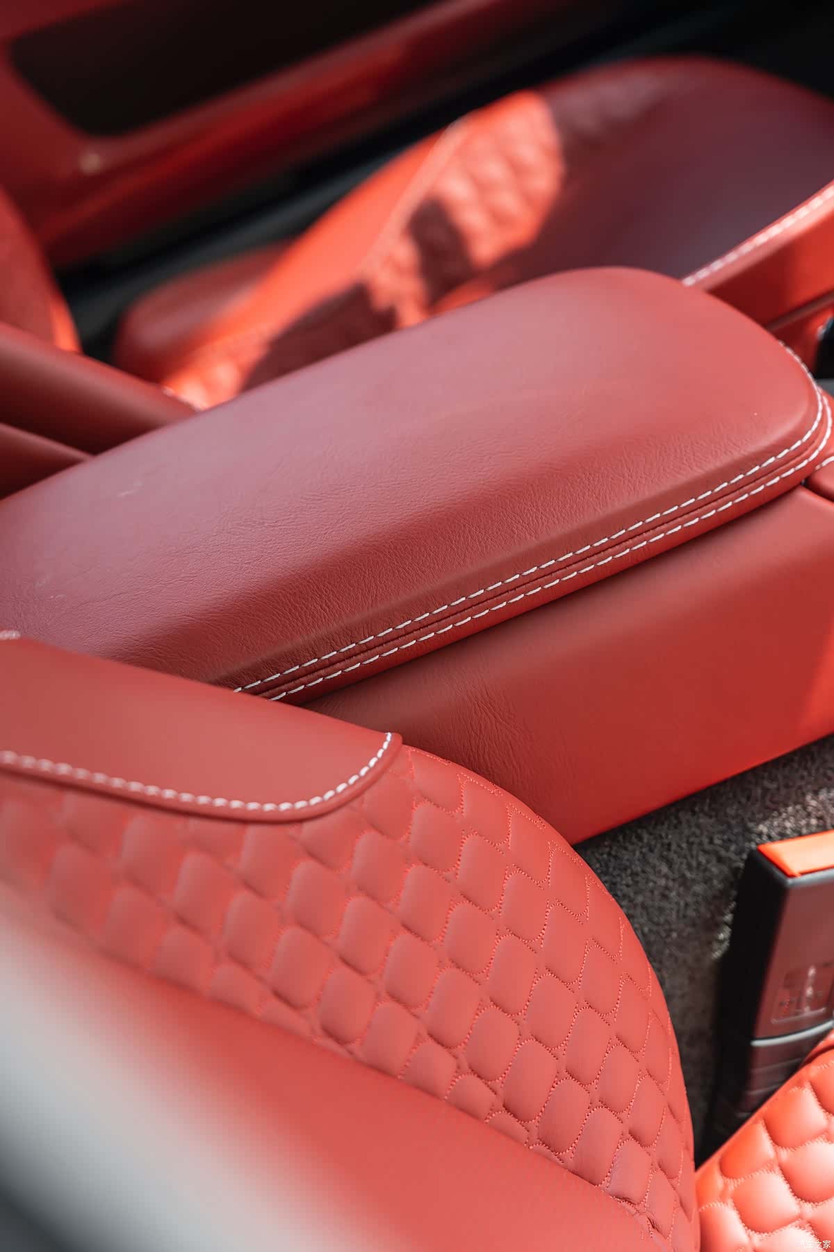 Aston Martin Vanquish, 2013 28