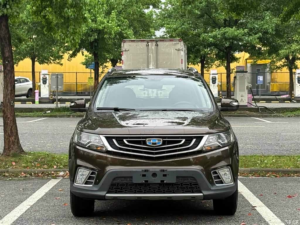 Geely X6, 2017 16