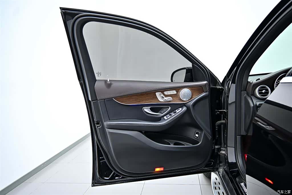 Mercedes-Benz GLC, 2021 19