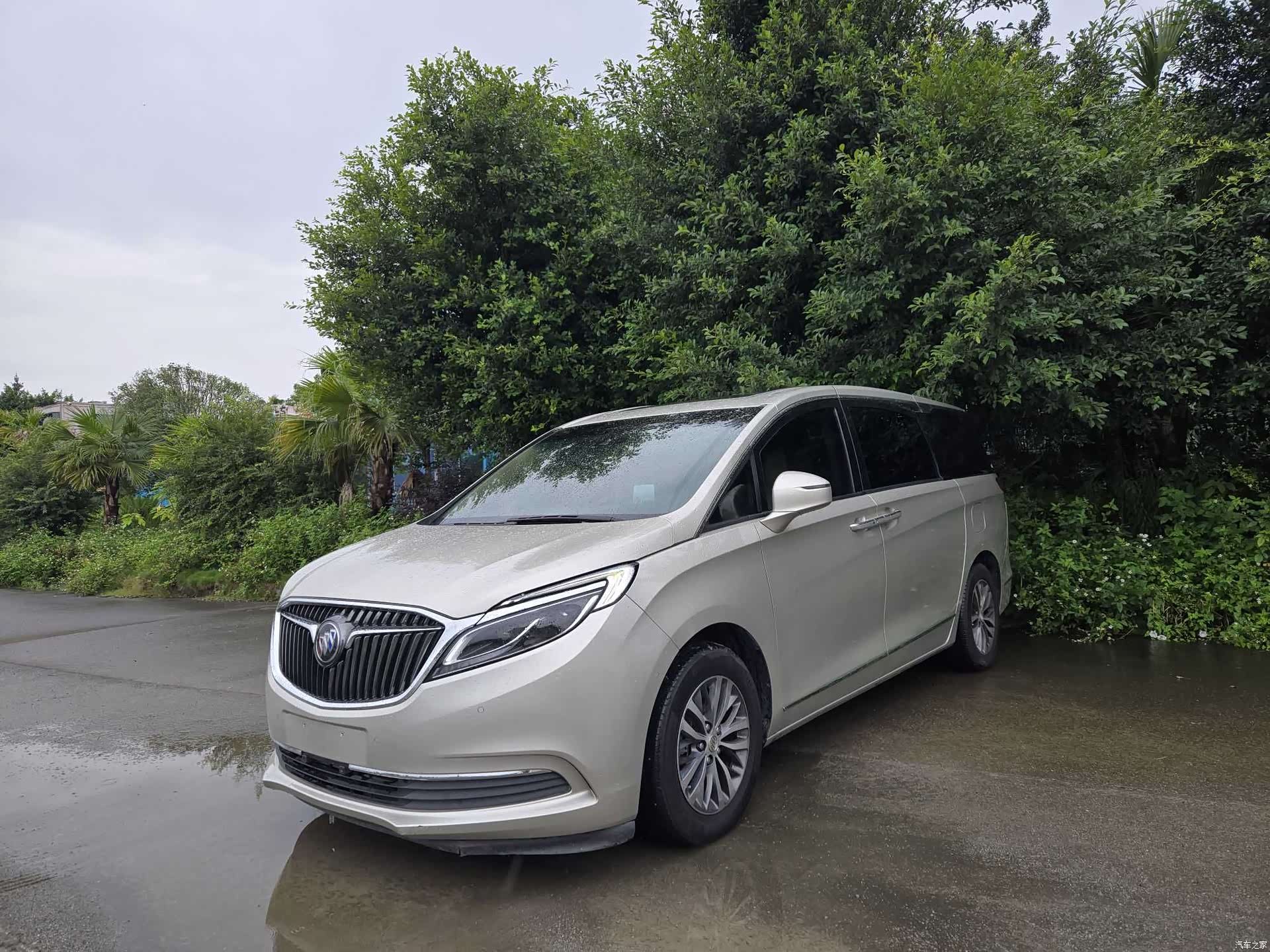 Buick GL8