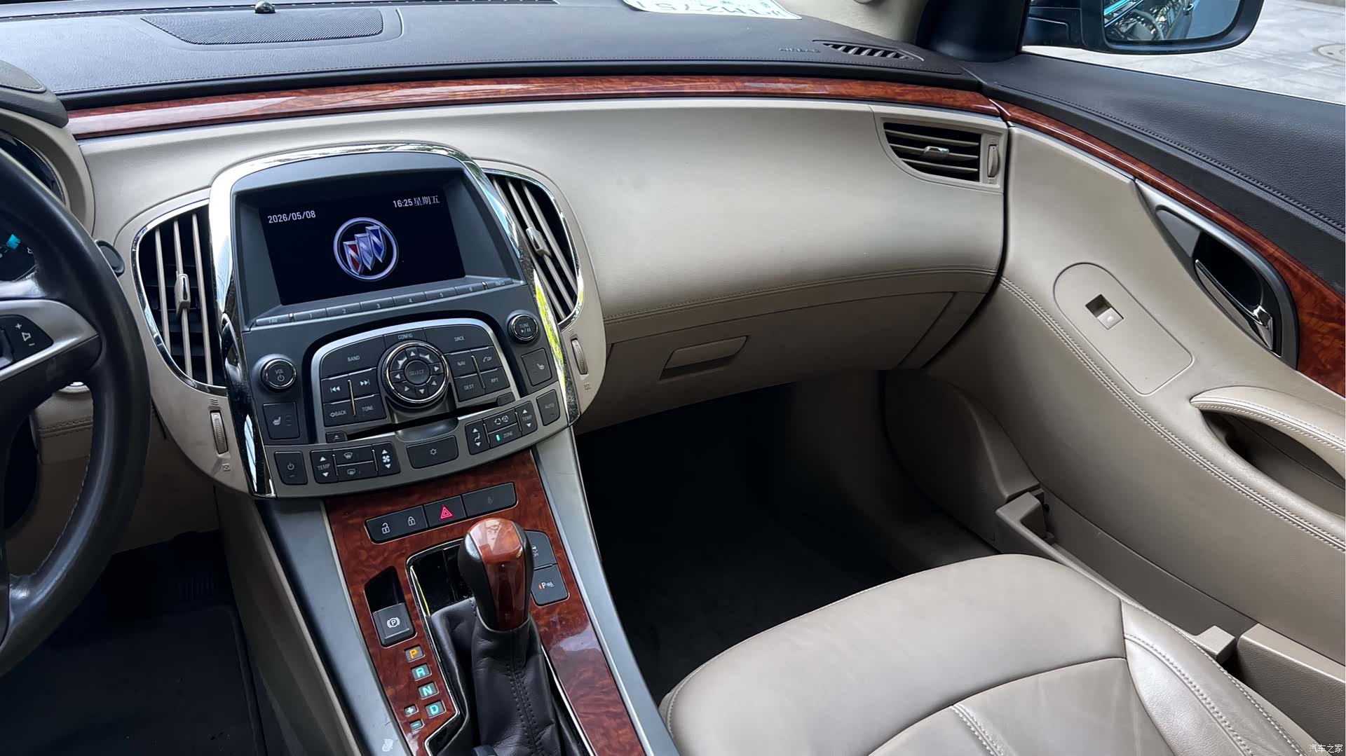 Buick LaCrosse, 2011 12