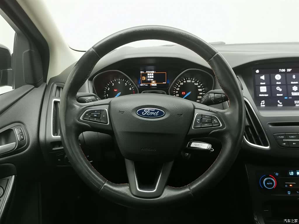 Ford Focus, 2017 11