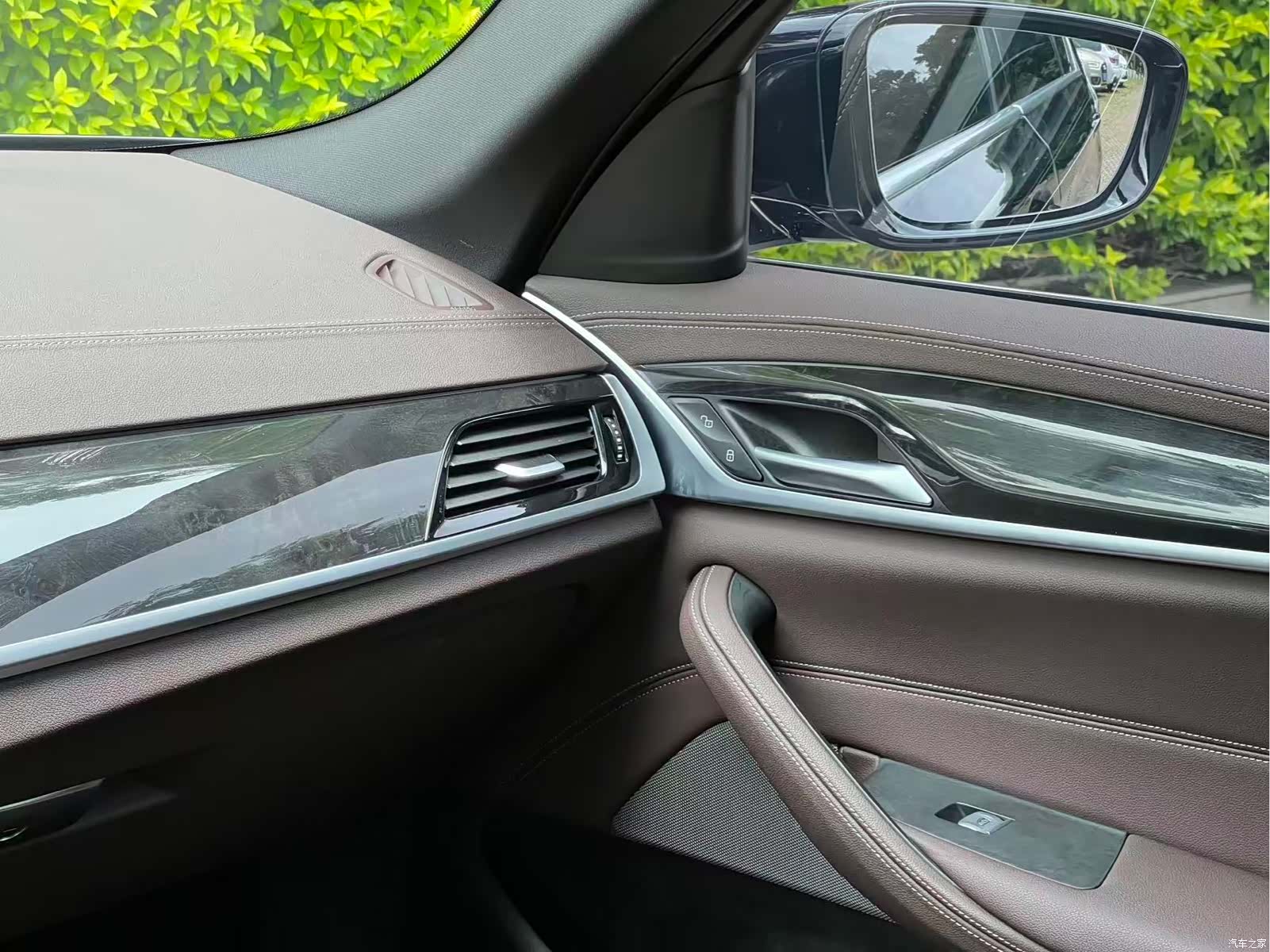 BMW 5 Series, 2023 15