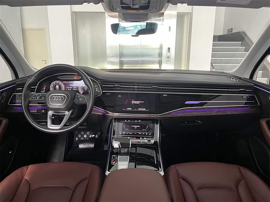 Audi Q7 2021, фото 6