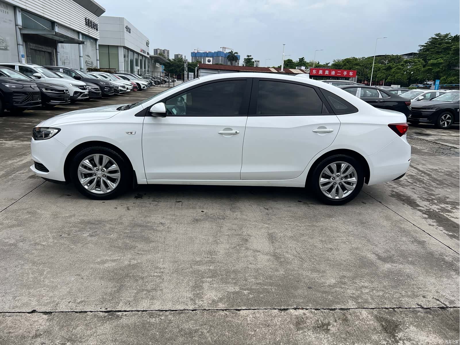 Buick V, 2017 17