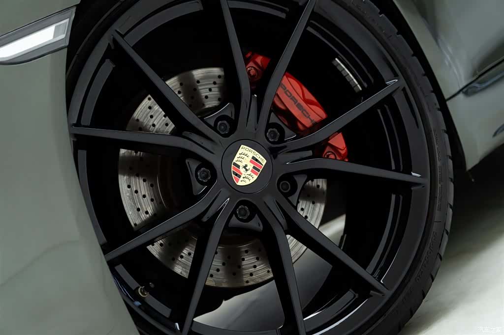 Porsche Boxster, 2022 все фото
