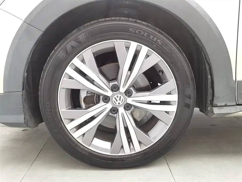 Volkswagen C-TREK Wei Collar