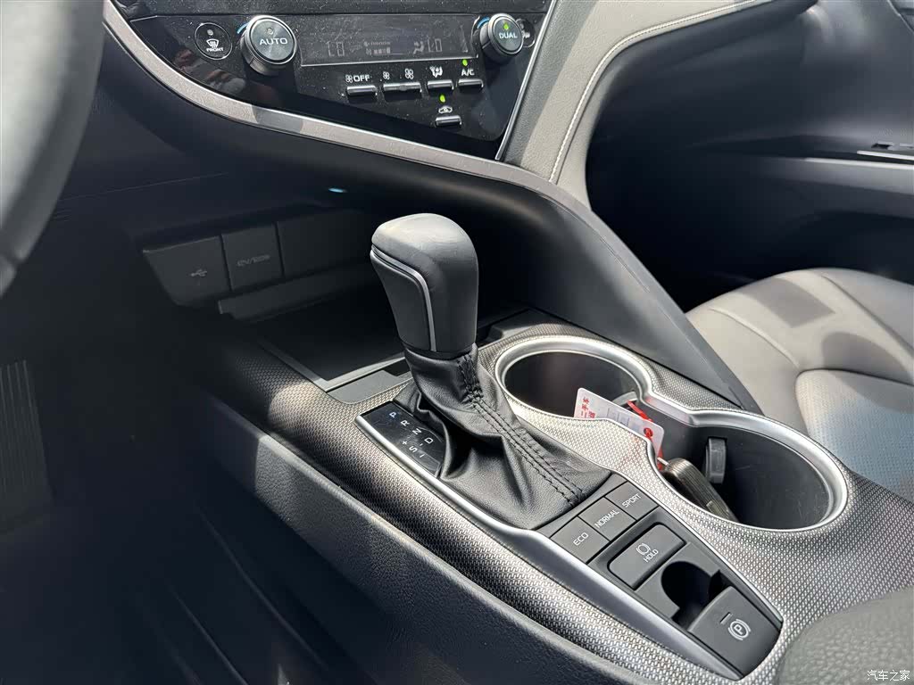 Toyota Camry, 2023 24