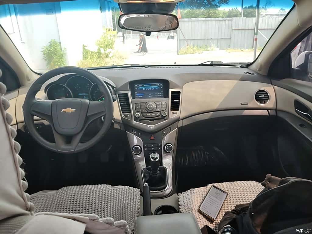 Chevrolet SE, 2015 10