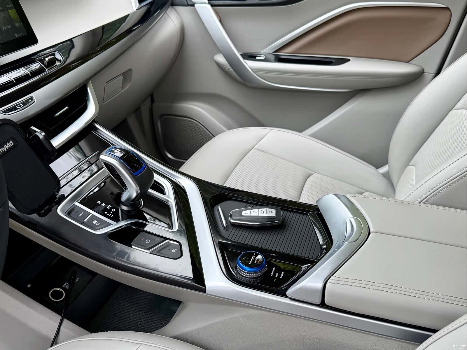 Geely Jiaji, 2021 10