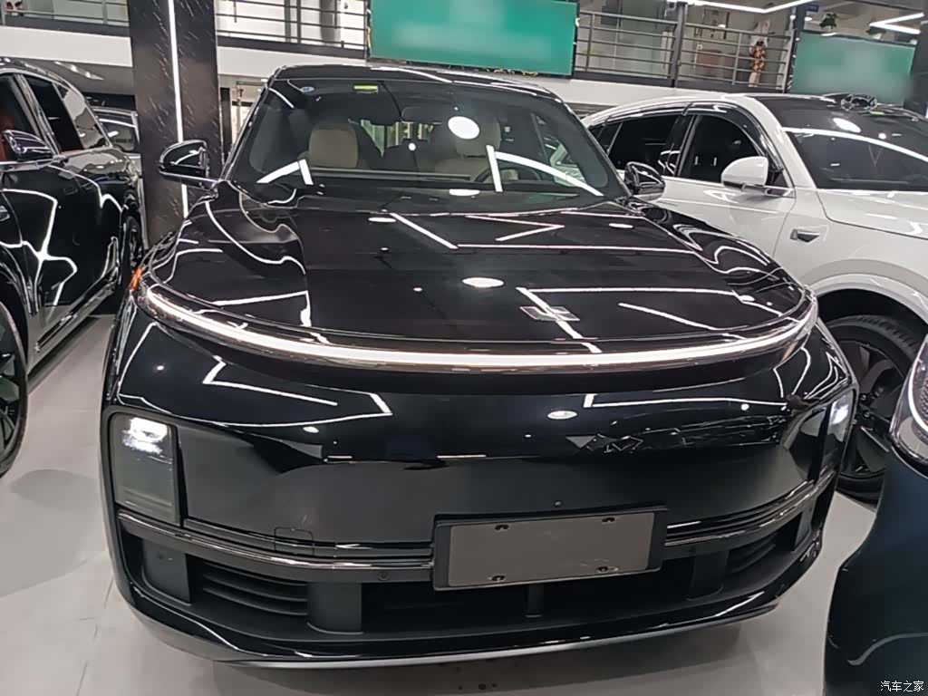 Li Auto L8, 2023 3