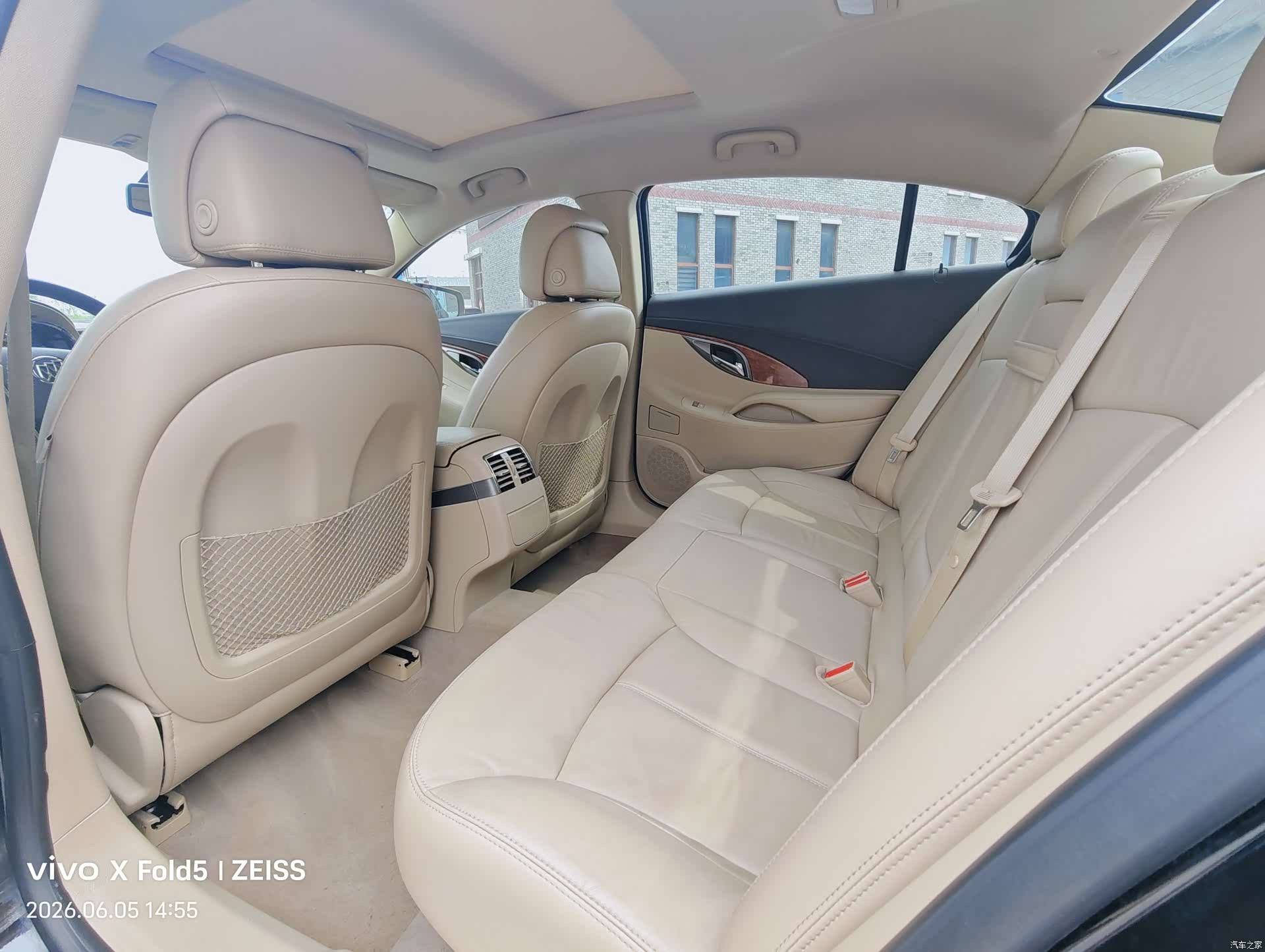 Buick LaCrosse, 2011 6