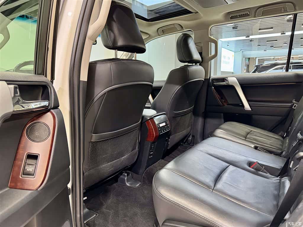 Toyota Prado, 2014 18