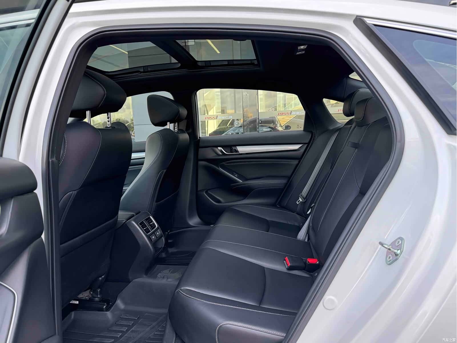 Honda Inspire, 2022 6