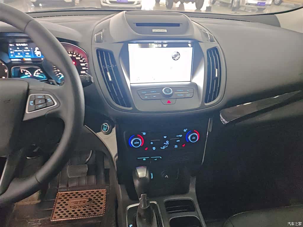 Ford Kuga, 2017 13