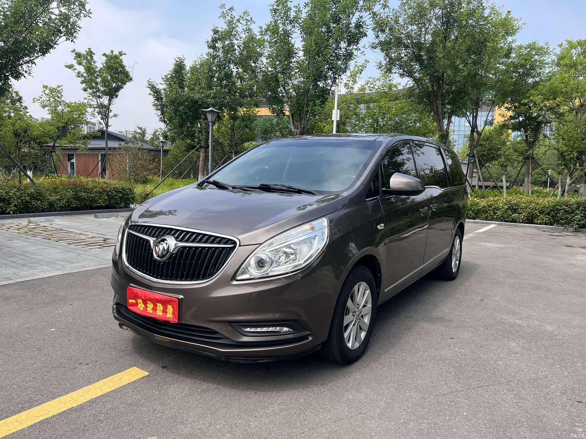 Buick GL8, 2019 1