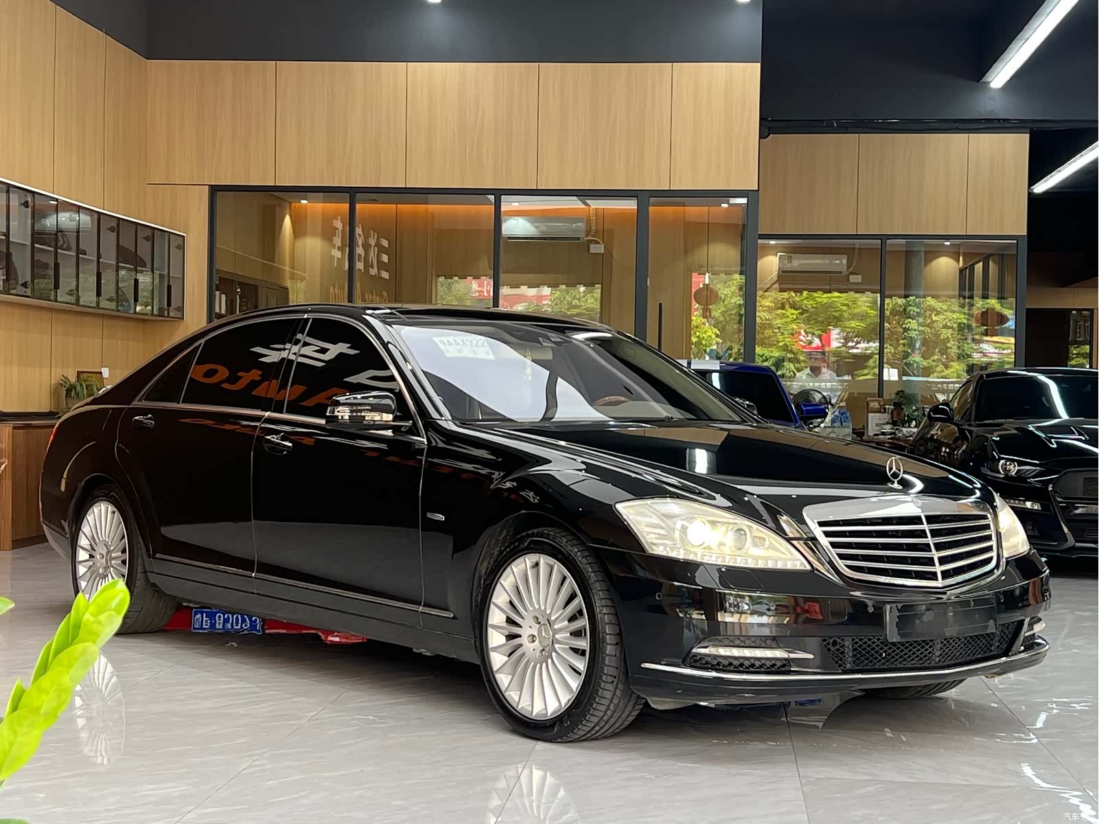 Mercedes-Benz S-Class, 2010 3