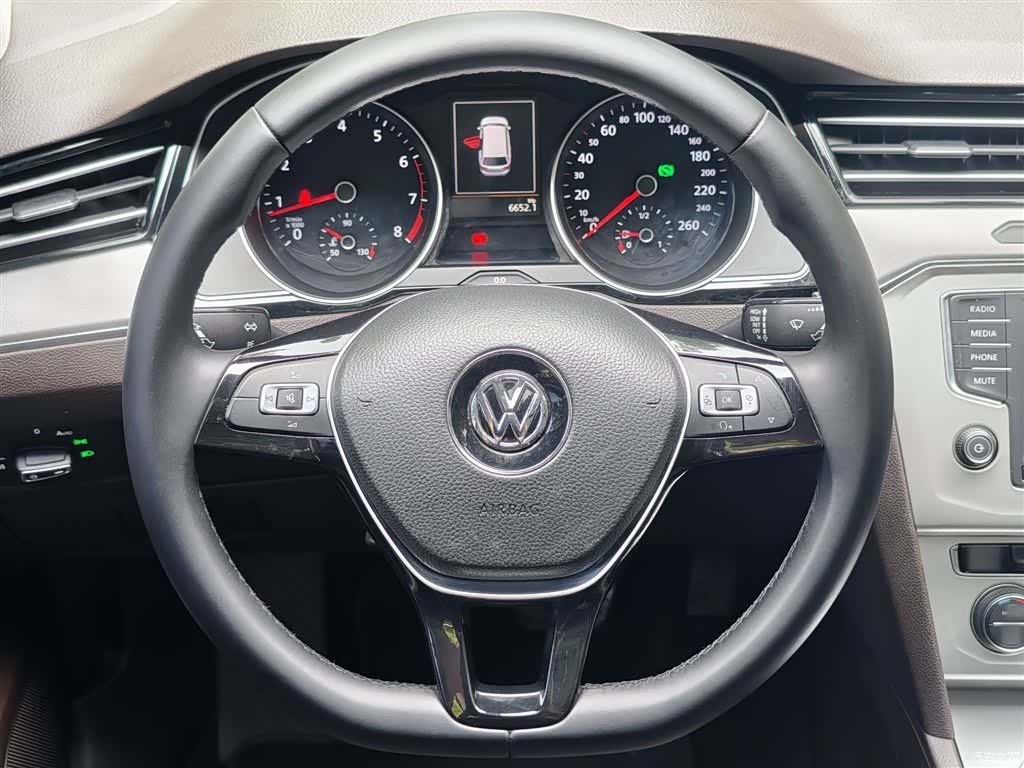 Volkswagen Variant, 2016 7