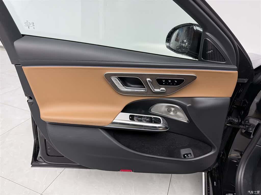 Mercedes-Benz E-Class, 2026 10