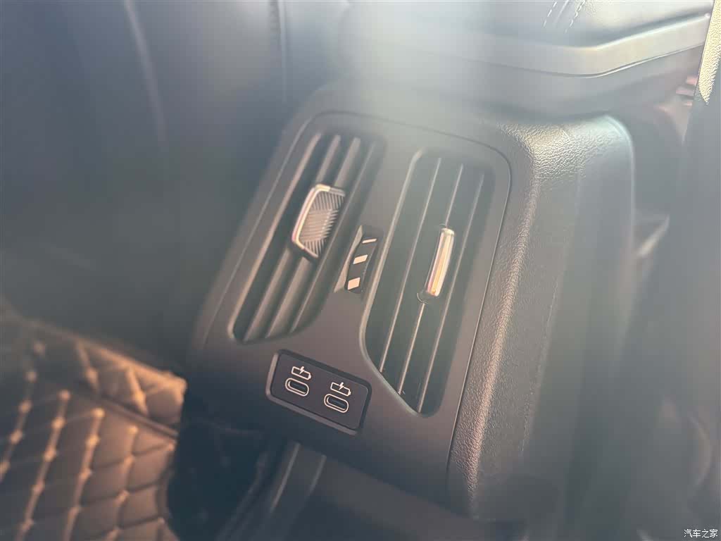 BMW X1, 2023 25