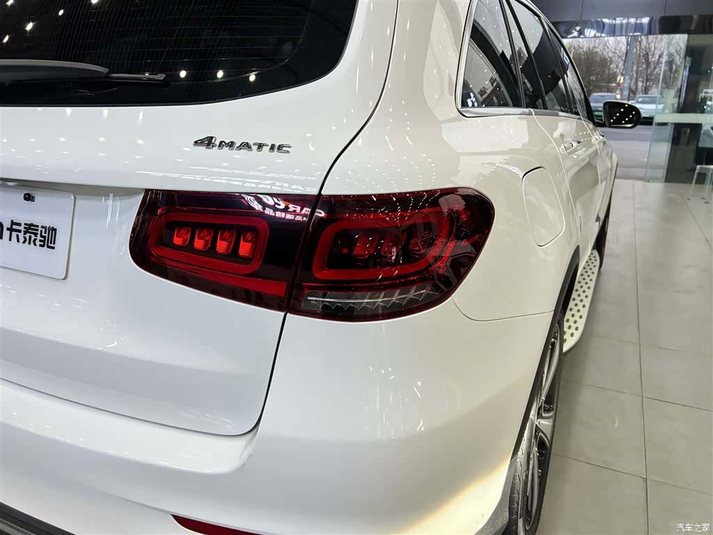Mercedes-Benz GLC, 2023 10
