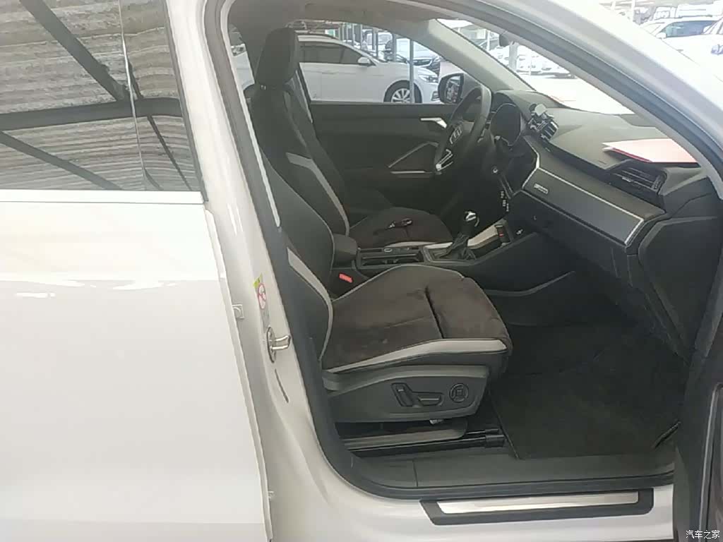 Audi Q3, 2019 25