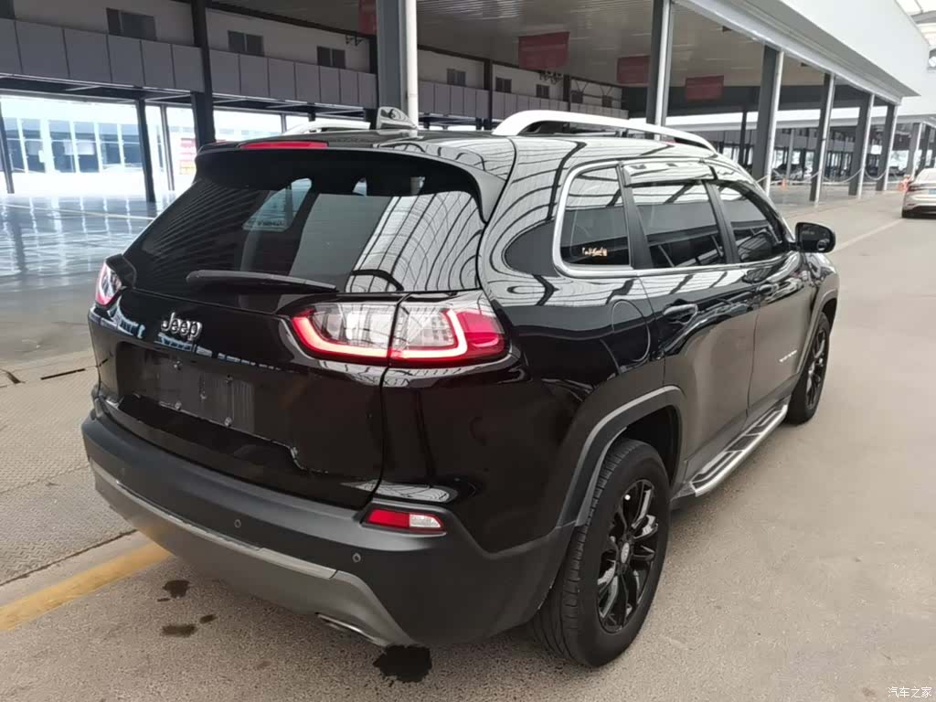 Jeep Cherokee, 2019 7