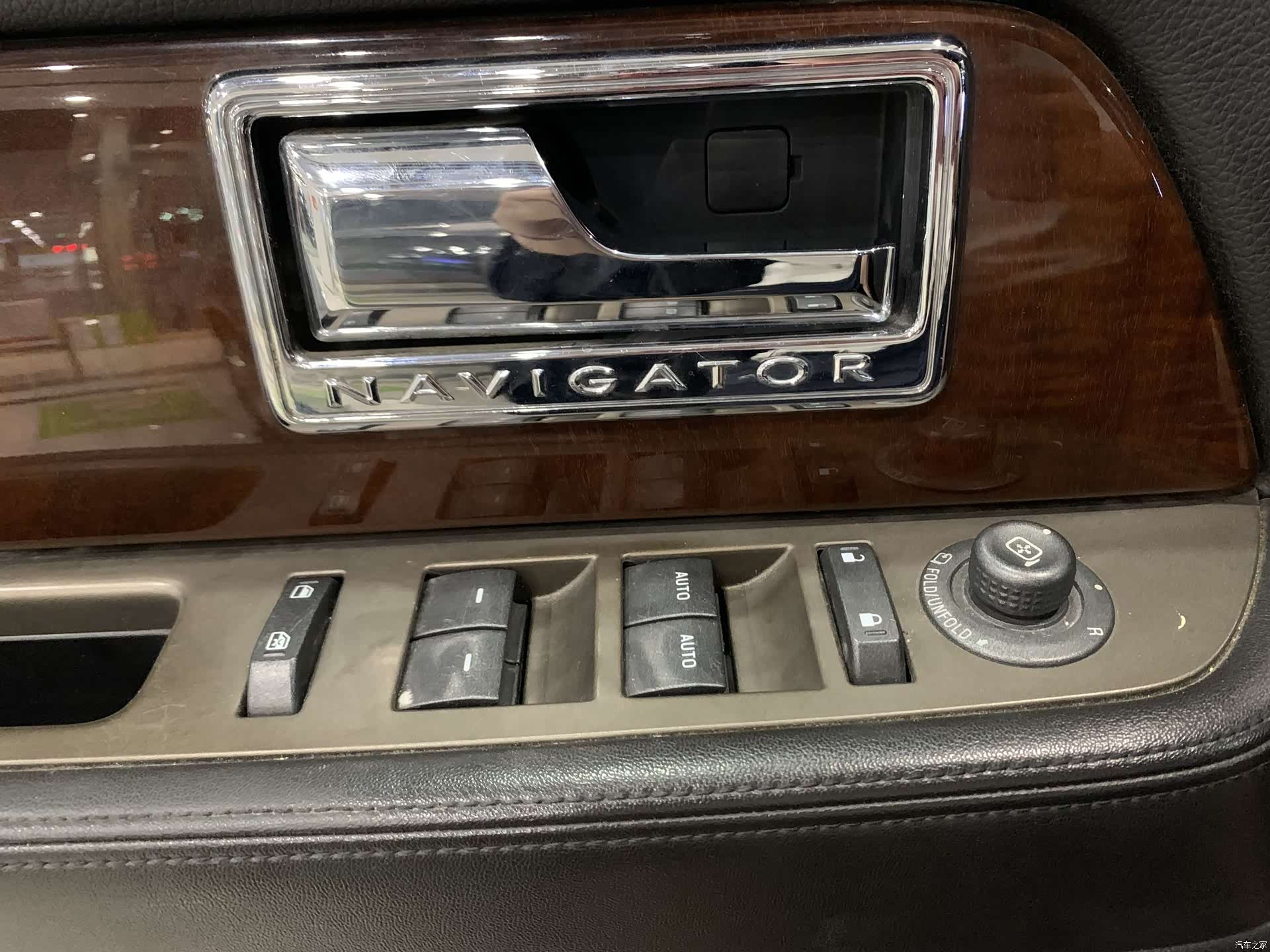 Lincoln Navigator, 2013 16