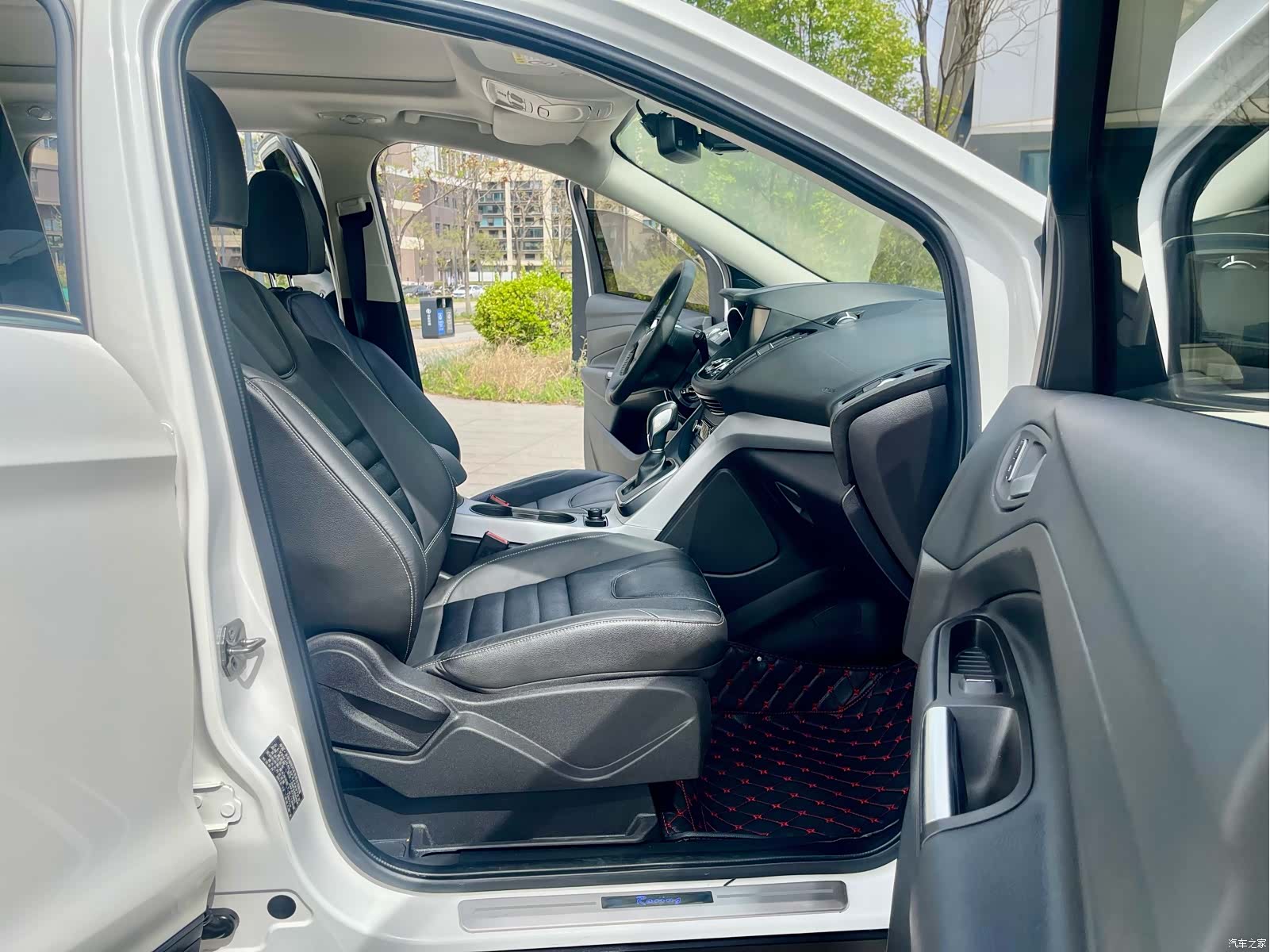 Ford Kuga, 2016 11
