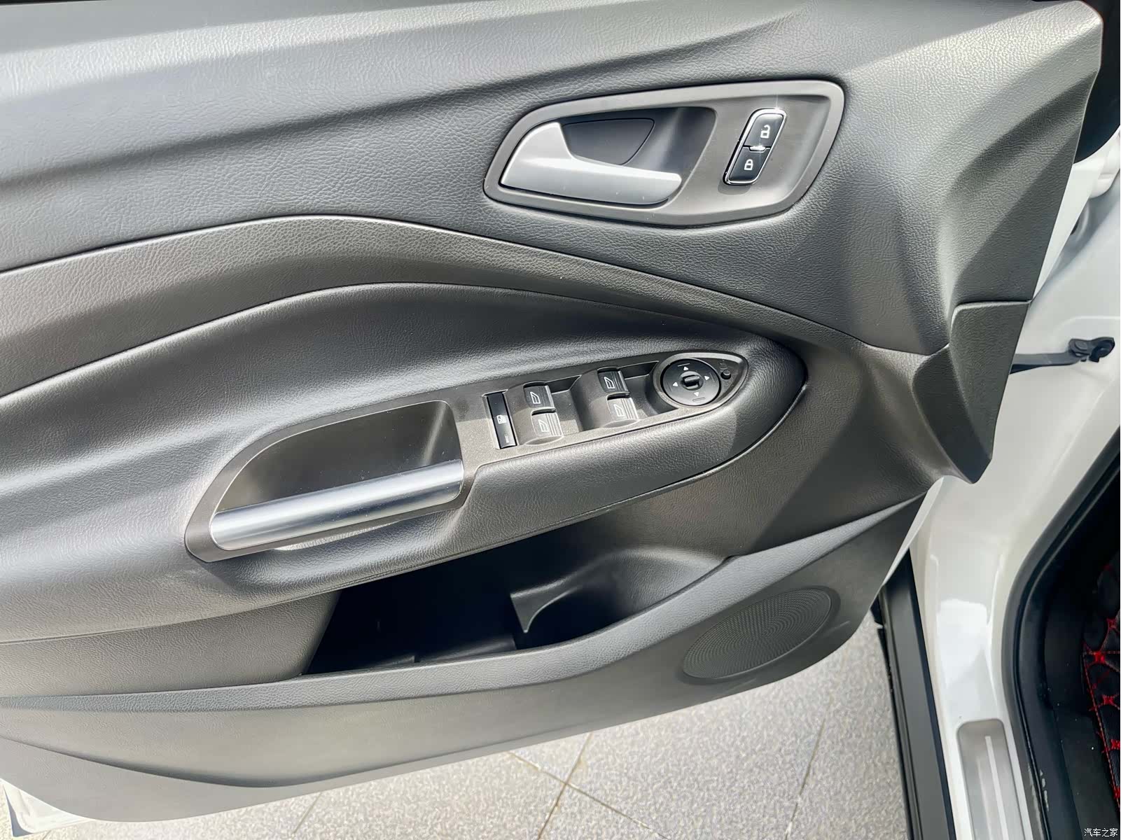 Ford Kuga, 2016 7
