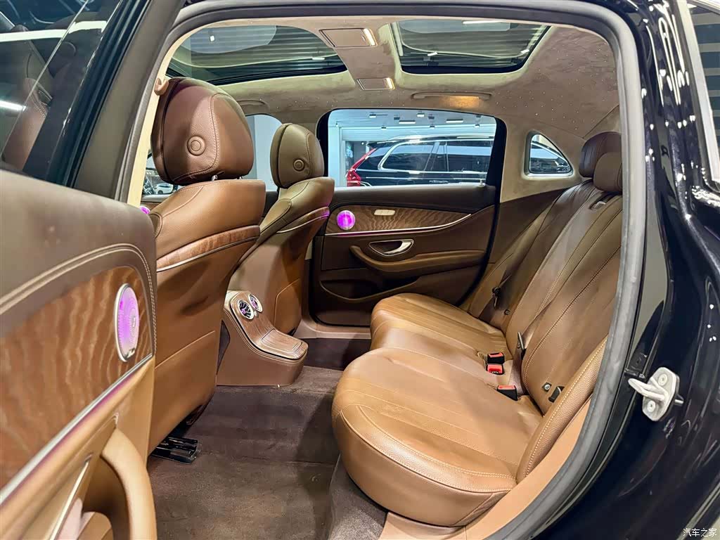 Mercedes-Benz E-Class, 2022 20