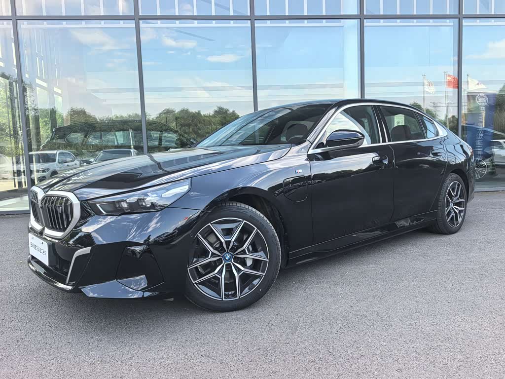 BMW i5