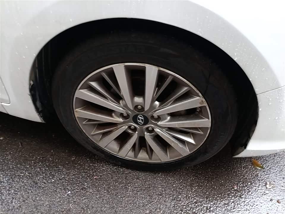 Hyundai Name picture