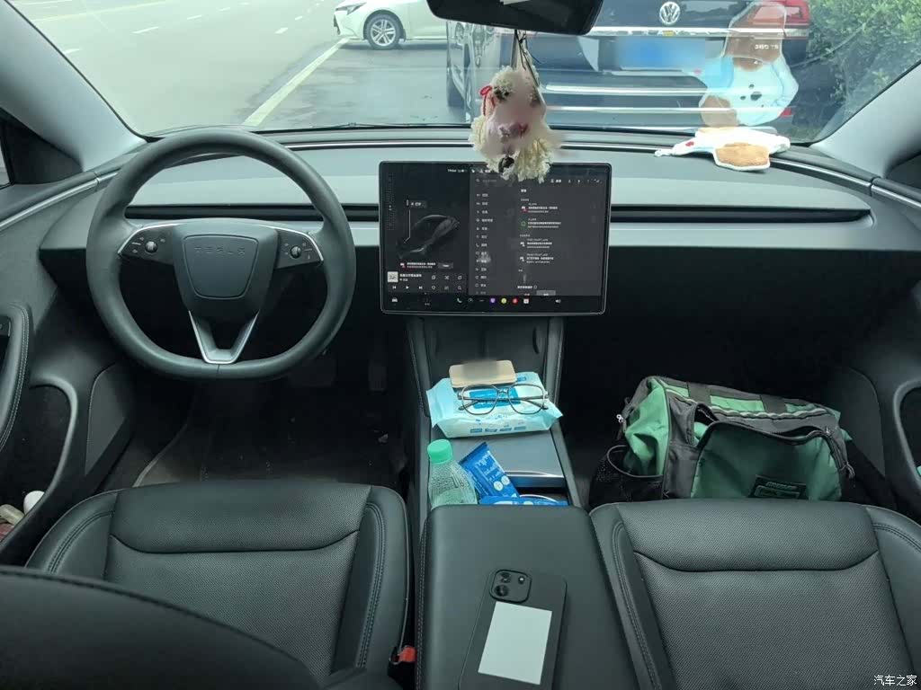 Tesla Model 3, 2023 13